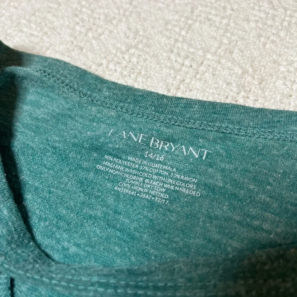 Women's Top - Picture 3 of 5